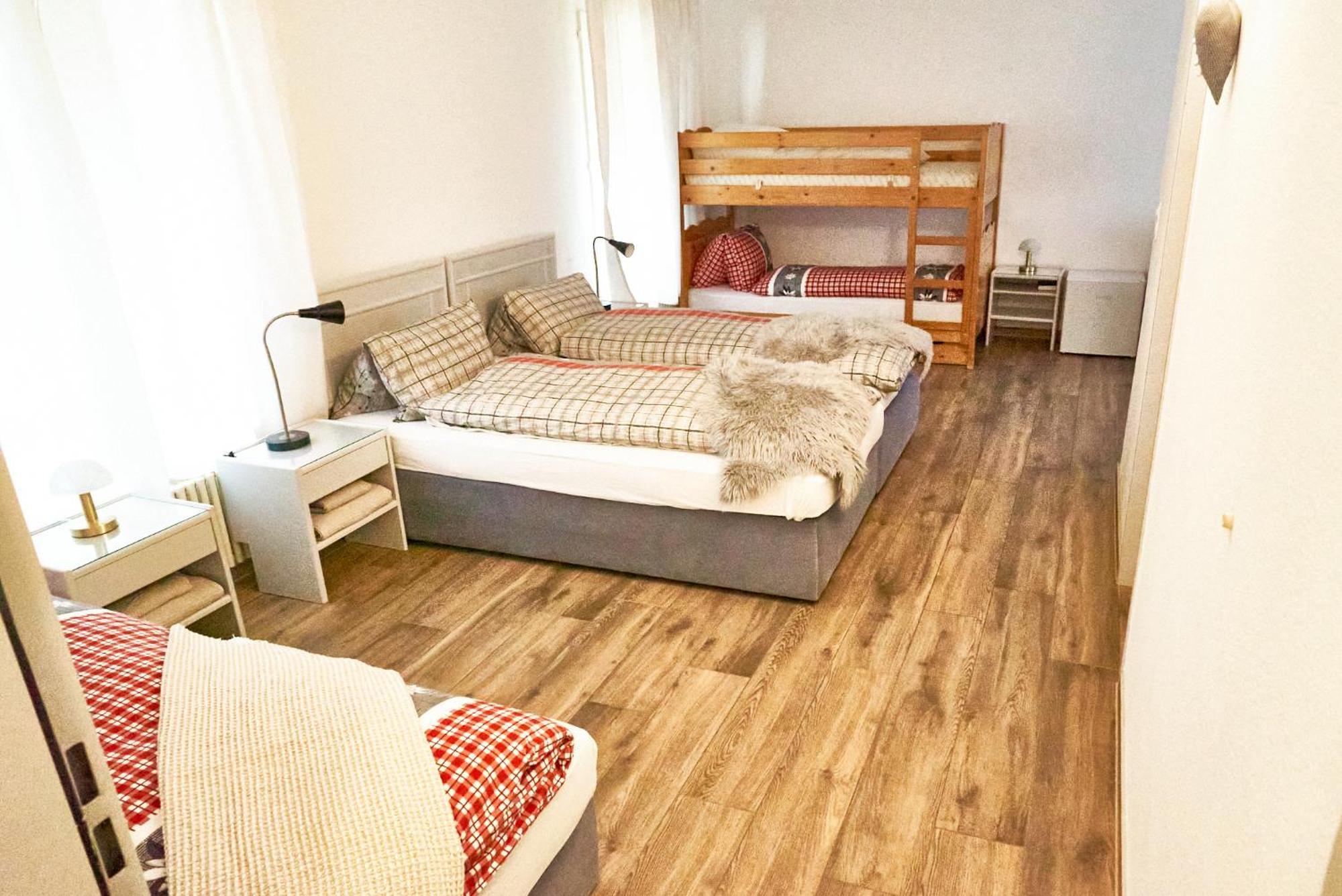 Family Room By Interlaken Parking Därligen Eksteriør bilde